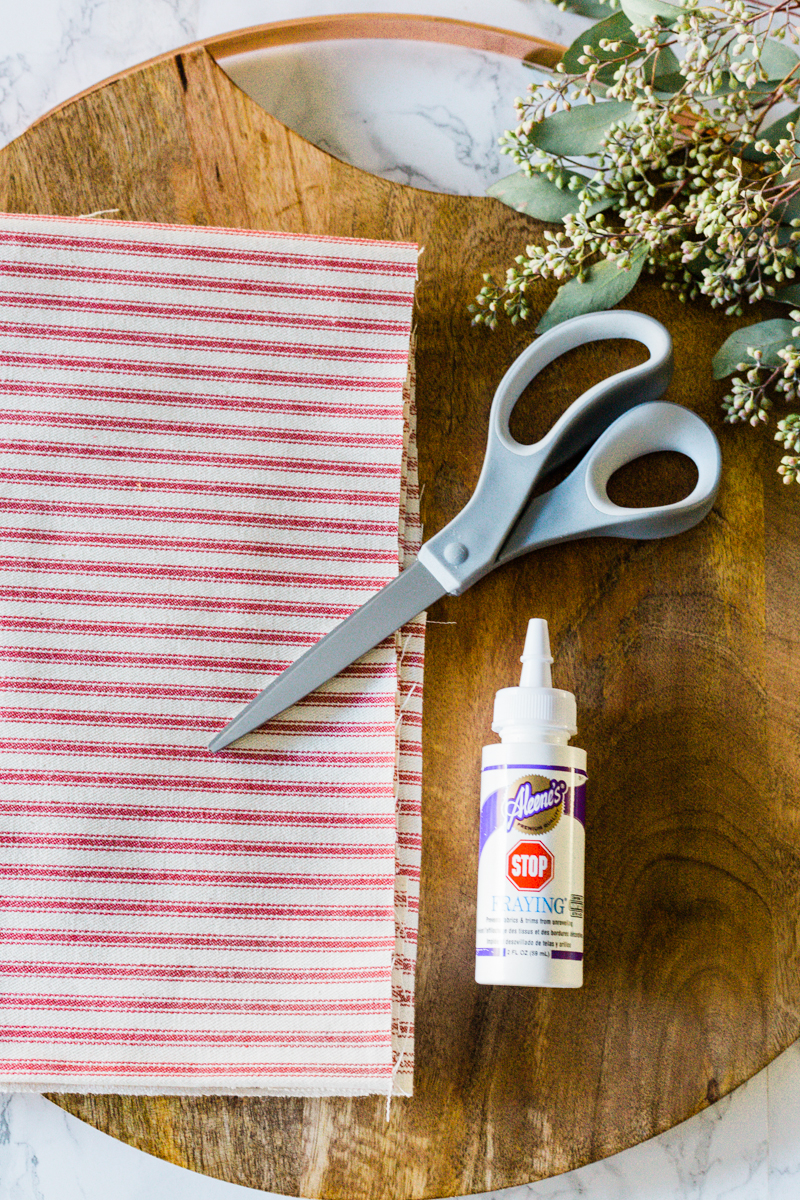 Easiest No-Sew DIY Cloth Napkin With Fringe Tutorial